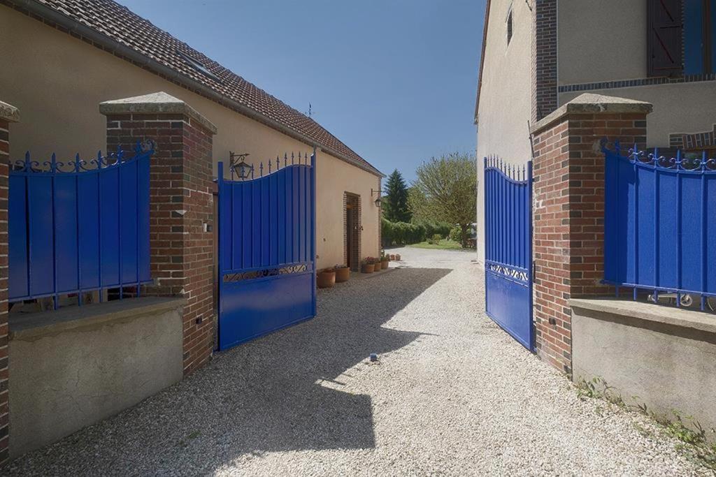 Bed and Breakfast Le Logis Du Regisseur Charny-Oree-de-Puisaye Exterior foto